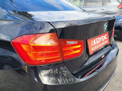 BMW 335i (Automata) Luxury Napfénytető Vajbőr Ülésfűtés Navi Bluetooth
