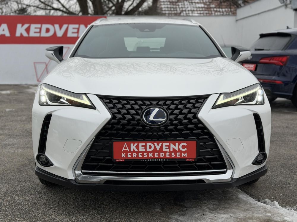 LEXUS UX 250h Comfort CVT 113e km. LED Tempomat Navi Sávtartó Bluetooth Kamera Keyless