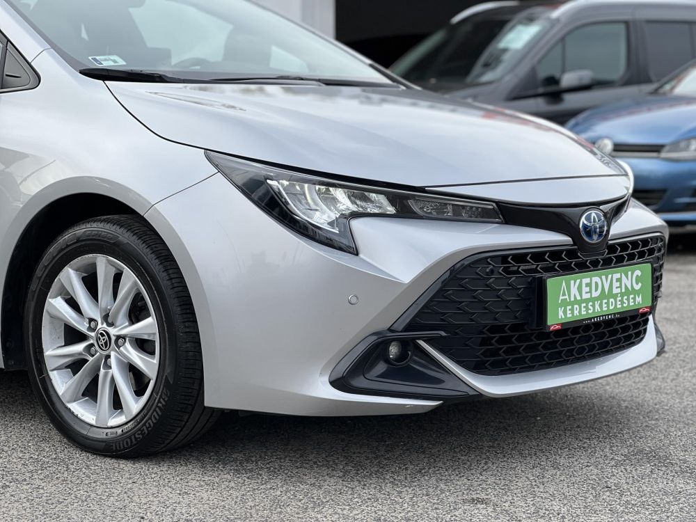 TOYOTA COROLLA Touring Sports 1.8 Hybrid Comfort Business e-CVT 108e km. M.o.-i. 1.tul. sérülésmentes. dokumentált előélet!