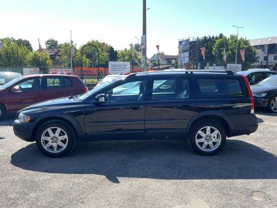 VOLVO XC70 2.4 D [D5] AWD Summum Geartronic 1tulaj NAVI Bőr Xenon Vhorog Ülésfűtés