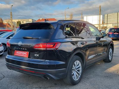 VOLKSWAGEN TOUAREG 3.0 V6 TDI Elegance Tiptronic ic LED Távtartó Sávtartó Navi Ülésfűtés Bluetooth Vonóhorog!