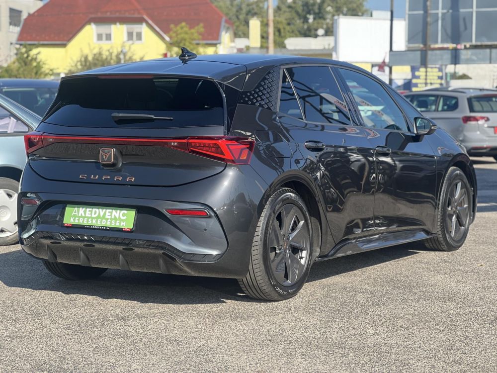CUPRA BORN 58 kWh 64e km