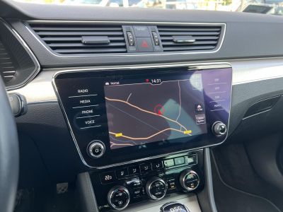 SKODA SUPERB Combi 2.0 TDI SCR L&K DSG7 M.o.-i LED Távtartó Memória Carplay Virtual Cockpit Canton Üléshűtés Masszázs