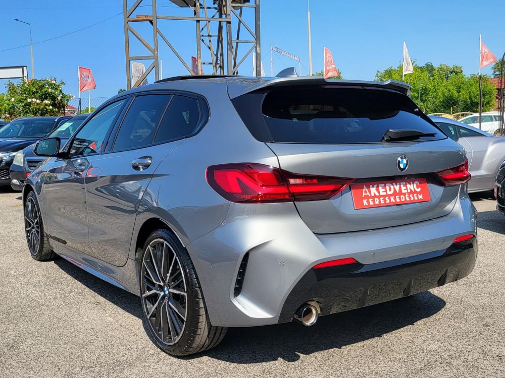 BMW 118i M Sport DKG 9e km. Adaptív LED Panorámatető Harman/Kardon Memória Carplay