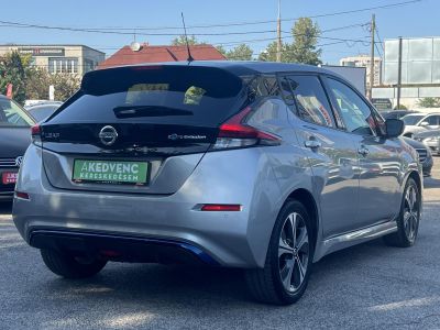 NISSAN LEAF N-Connecta 40kWh (Automata) 59e km. 360 kamera. első-hátsó ülésfűtés. kormányfűtés. CARPLAY!