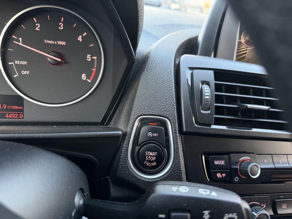 BMW 114d 140e km. Klíma Bluetooth 5L/100km!