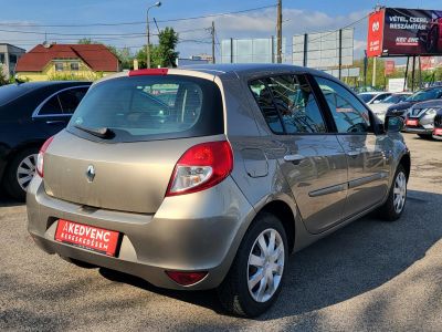 RENAULT CLIO 1.2 16V Authentique M.o.-i. 110e km! Klíma El.ablak Téli/Nyári gumi