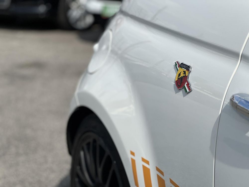 ABARTH 500 1.4 76e km. akrapovic. digitklíma. rendszeresen karbantartott!