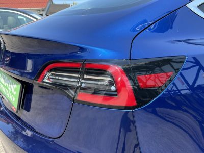 TESLA MODEL 3 Standard Range Plus Aut garanciális. 2 töltőkábel!