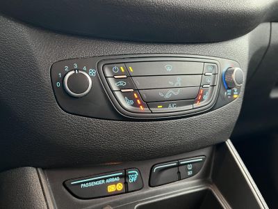 FORD TOURNEO Courier 1.5 TDCi Trend 119e km. Ülésfűtés Klíma Bluetooth Megkímélt!