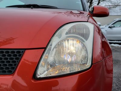 SUZUKI SWIFT 1.3 GLX CD AC (Automata) 135e km. Magyarországi Klíma Keyless Ülésfűtés Kamera Tolatóradar