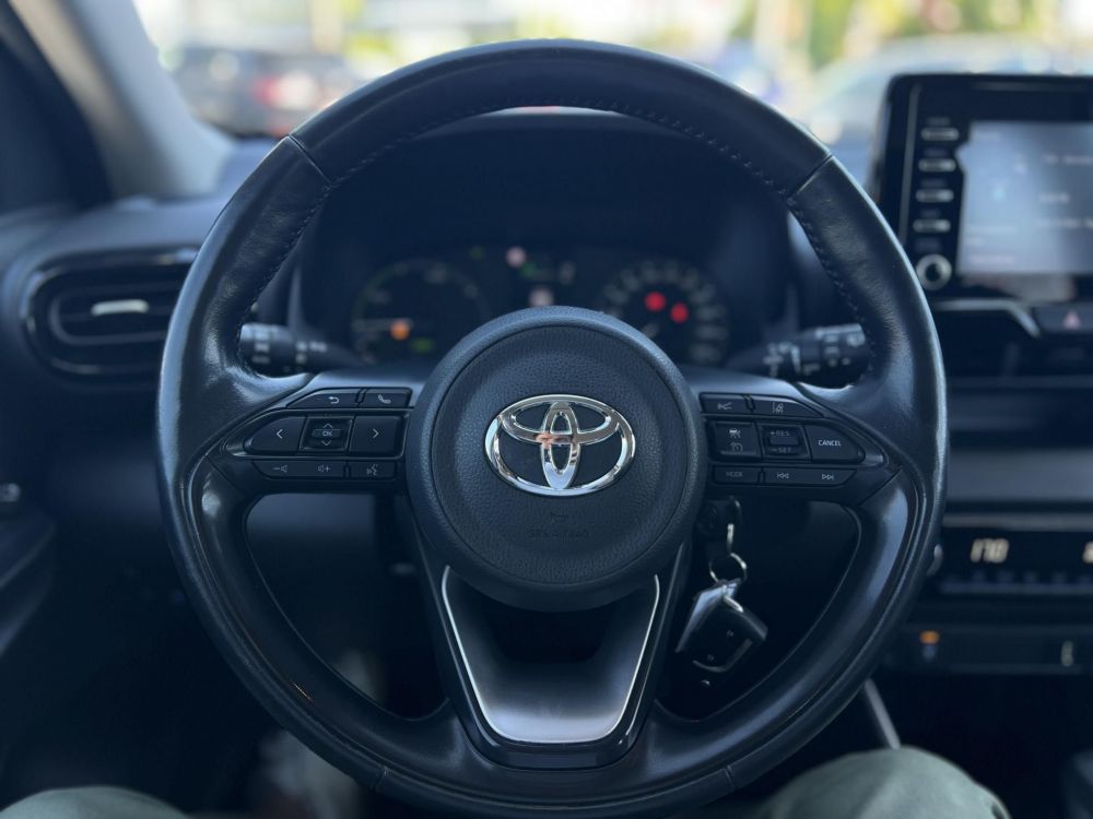 TOYOTA YARIS 1.5 Hybrid Comfort Tech e-CVT 103e km. táblafelismerő. ülésfűtés. kamera. digitklíma