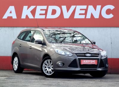 FORD FOCUS 2.0 TDCi Trend Plus Powershift Tempomat Ülésfűtés Bluetooth PDC Digitklíma Vonóhorog Megkímélt!