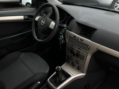 OPEL ASTRA H 1.6 Enjoy 161e km. Magyarországi. Klíma. Váltózár. 2 gyári kulcs!