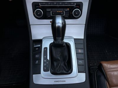 VOLKSWAGEN PASSAT VII Variant 2.0 CR TDI Highline 4Motion BMT DSG Magyarországi. Márkaszervizelt. Magasan felszerelt! Téli-nyári kerék szett!