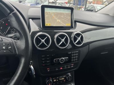 MERCEDES-BENZ B 180 CDI BlueEFFICIENCY (Automata) Tempomat Navi Ülésfűtés Bőr PDC Vonóhorog