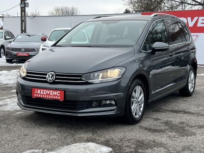 VOLKSWAGEN TOURAN 1.5 TSI ACT IQ.Drive DSG [7 személy] M.o-i. Távtartó Bluetooth Ülésfűtés Kamera Gyönyörű állapotban!
