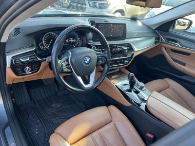 BMW 530i (Automata) Luxury 124e km. Magyarországi Napfénytető Adaptív LED Profnavi Barna bőr Keyless