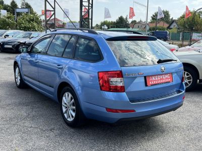 SKODA OCTAVIA Combi 1.2 TSI Ambition DSG M.o.-i. 1.tul. Tempomat Tolatóradar 2zdigitklíma Szervizelt! 124e km!