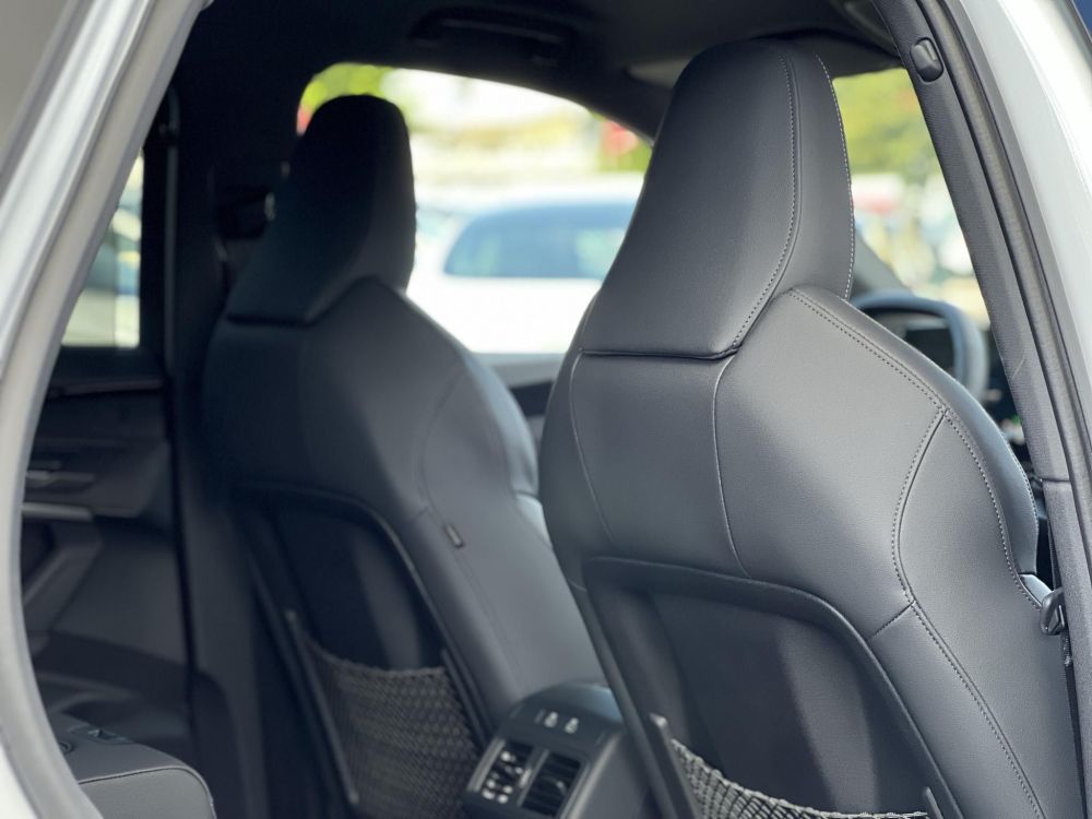 AUDI Q5 SB 40 TDI quattro S-tronic S-line M.o-i. 1.tul. újszerű állapot. garanciális. sérülésmentes!