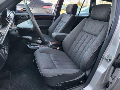 MERCEDES-BENZ W 124 Frissen szervizelt! Friss műszaki vizsga!