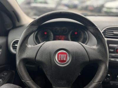 FIAT BRAVO 1.4 16V Active Magyarországon vásárolt. 1. tulajdonostól. végig vezetett szervízkönyv. 87e Km