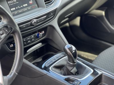 OPEL INSIGNIA Sports Tourer 1.5 Edition Start Stop M.o.-i. sérülésmentes. 4 évszakos gumik. CARPLAY!