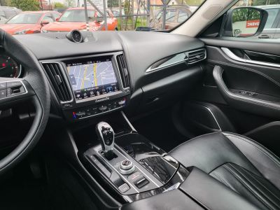 MASERATI LEVANTE 3.0 D V6 (Automata) LED Panorámatető Harman/Kardon Üléshűtés 360kamera 2.7T vonóhorog