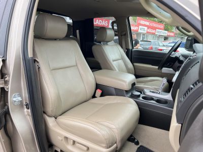 TOYOTA TUNDRA 5.7 V8 4x4 LIMITED