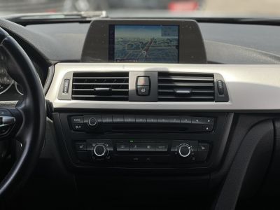 BMW 318d 156e km. ülésfűtés. navigáció. bluetooth. tolatóradar. keyless. 2 gyári kulcs!