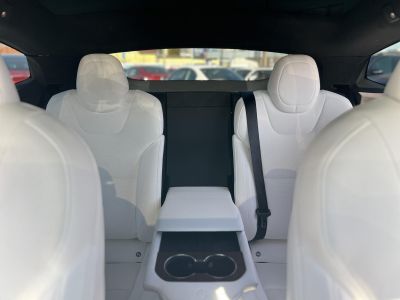 TESLA MODEL S Long Range AWD (Automata) Yoke kormány. Fehér belső. 21 felni. Garanciális