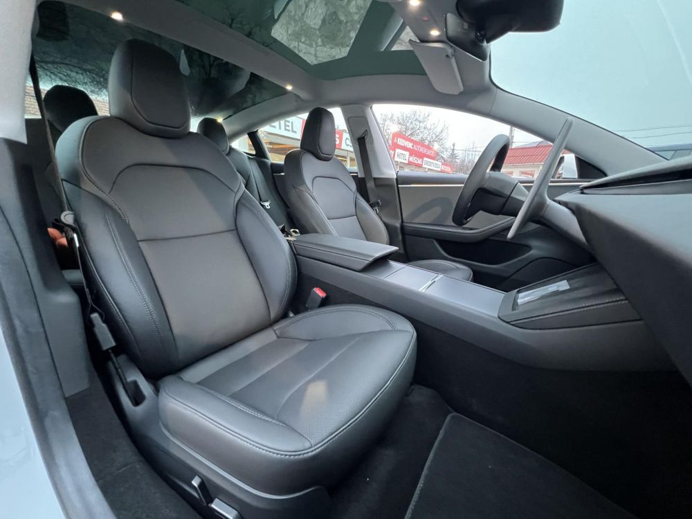 TESLA MODEL 3 RWD Premium (Automata) Kifogástalan. újszerű állapotban. 500km WLTP