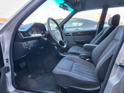 MERCEDES-BENZ W 124 Frissen szervizelt! Friss műszaki vizsga!