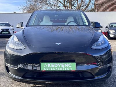 TESLA MODEL Y Performance AWD (Automata) 80e km. Fehér belső. FSD. AMD Ryzen. 2 gumigarnitúra. Garanciális!