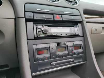 AUDI A4 CABRIO 2.4 V6 Multitronic