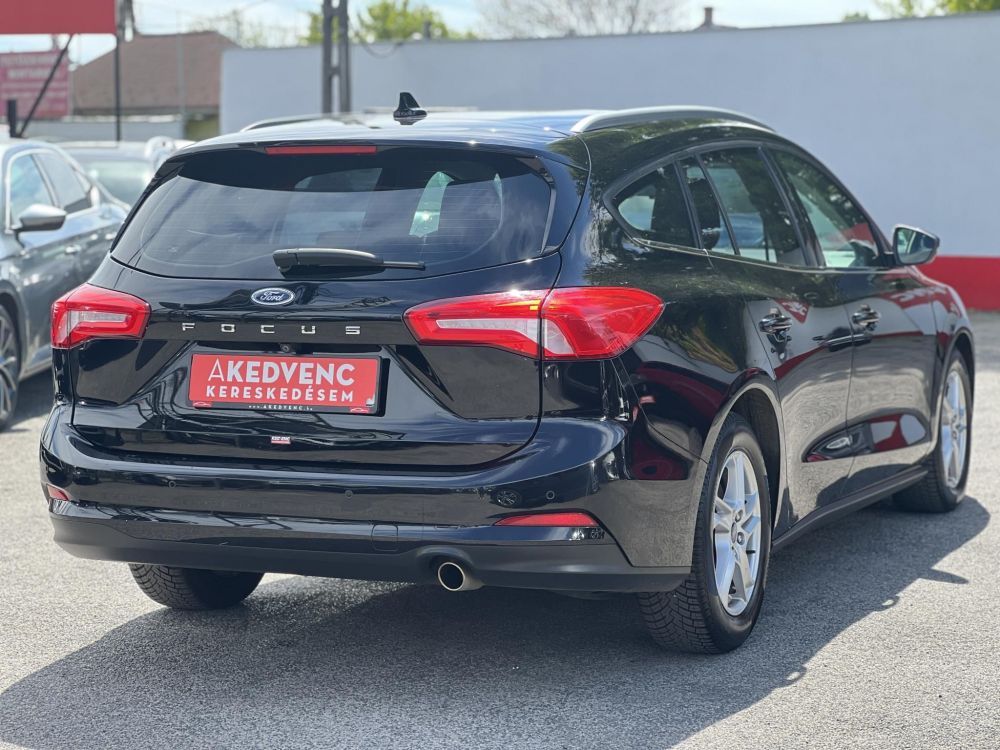 FORD FOCUS 1.0 EcoBoost Trend Magyarországi. Márkaszervizelt!