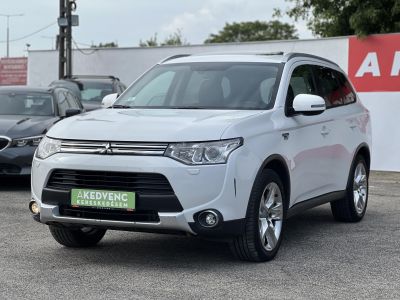 MITSUBISHI OUTLANDER 2.0 MIVEC Instyle Navi 4WD CVT