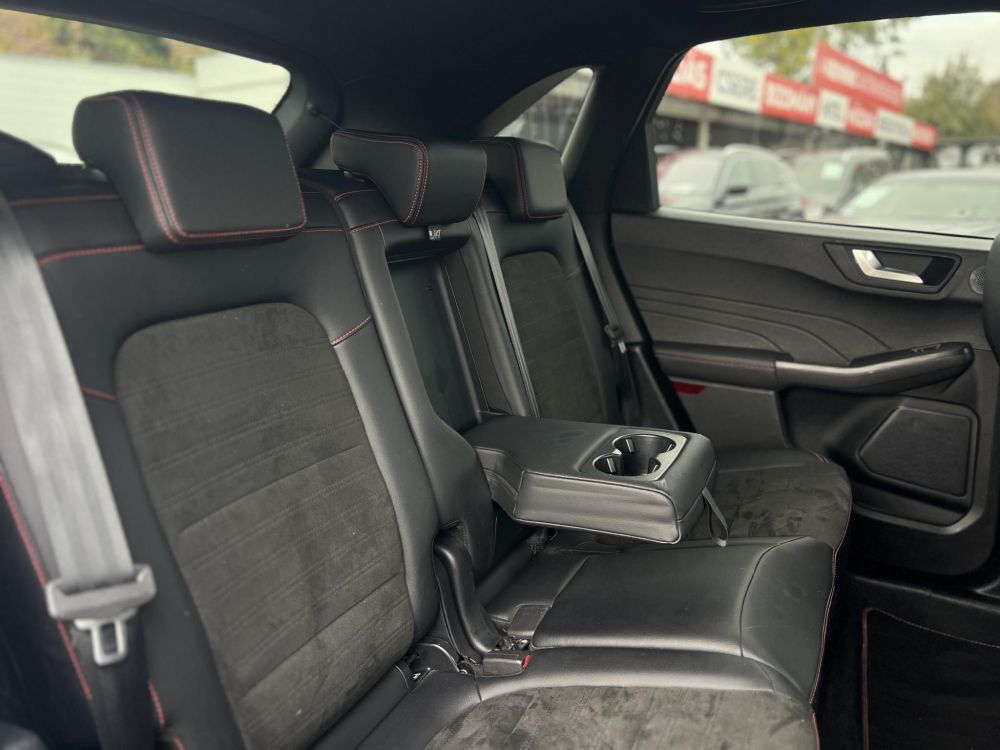 FORD KUGA 2.5 PHEV ST-Line X CVT