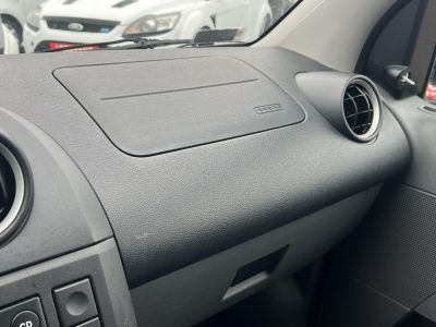 FORD FIESTA 1.3 Comfort Semmi extra.....még 1 év műszaki!