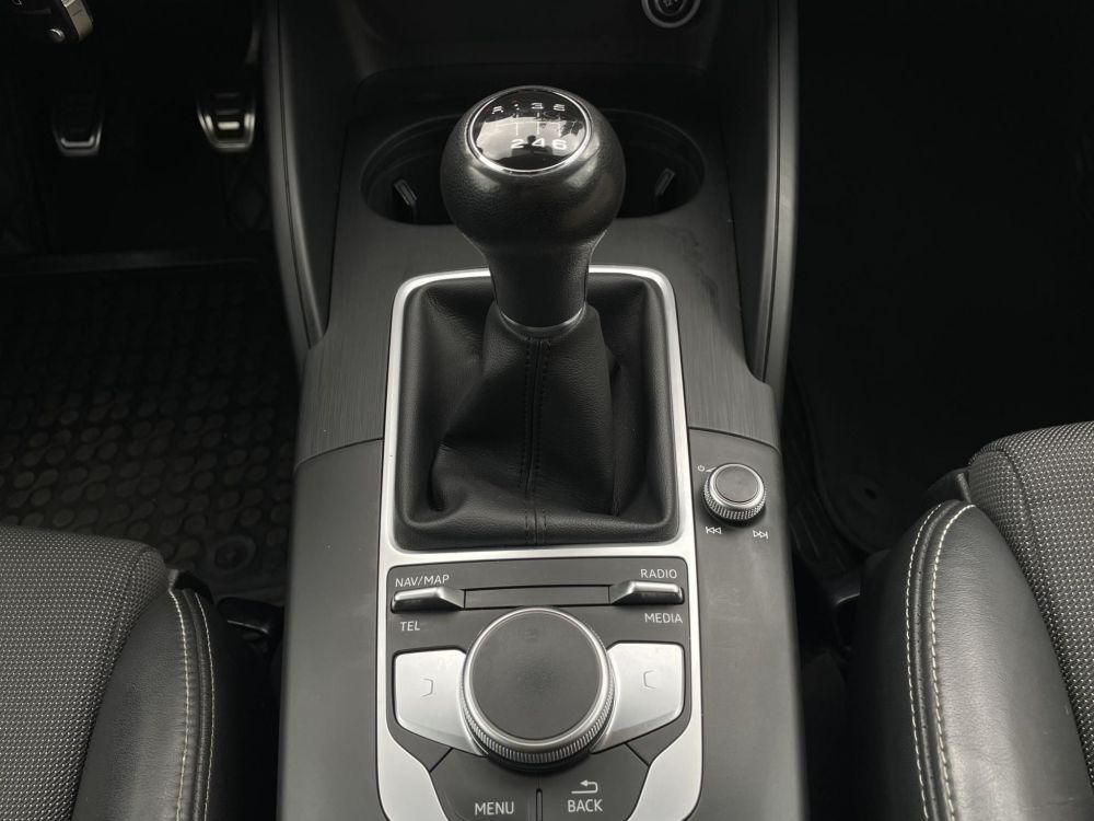AUDI A3 Sportback 1.6 TDI Sport Friss vezérlés! Xenon Tempomat Navi Bluetooth Ülésfűtés
