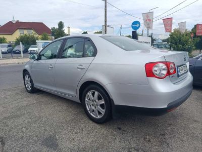 VOLKSWAGEN JETTA 1.6 Trendline Magyarországi Klíma Tempomat 198e km!