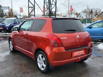 SUZUKI SWIFT 1.3 GLX CD AC (Automata) 135e km. Magyarországi Klíma Keyless Ülésfűtés Kamera Tolatóradar