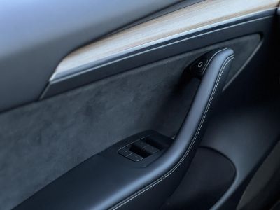 TESLA MODEL 3 RWD (Automata) Ryzen Hőszivattyú Mátrix LED. 63e km Magyar rendszámos Garanciális!