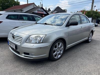 TOYOTA AVENSIS 2.0 Sol Executive (Automata) Xenon Tempomat Bőr Ülésfűtés Digitklíma Téli-nyári gumi!