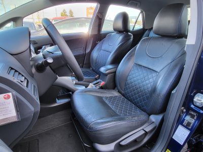 TOYOTA AURIS 1.8 HSD Sol Navi (Automata) Xenon Tempomat Kamera Digitklíma Vonóhorog Keyless