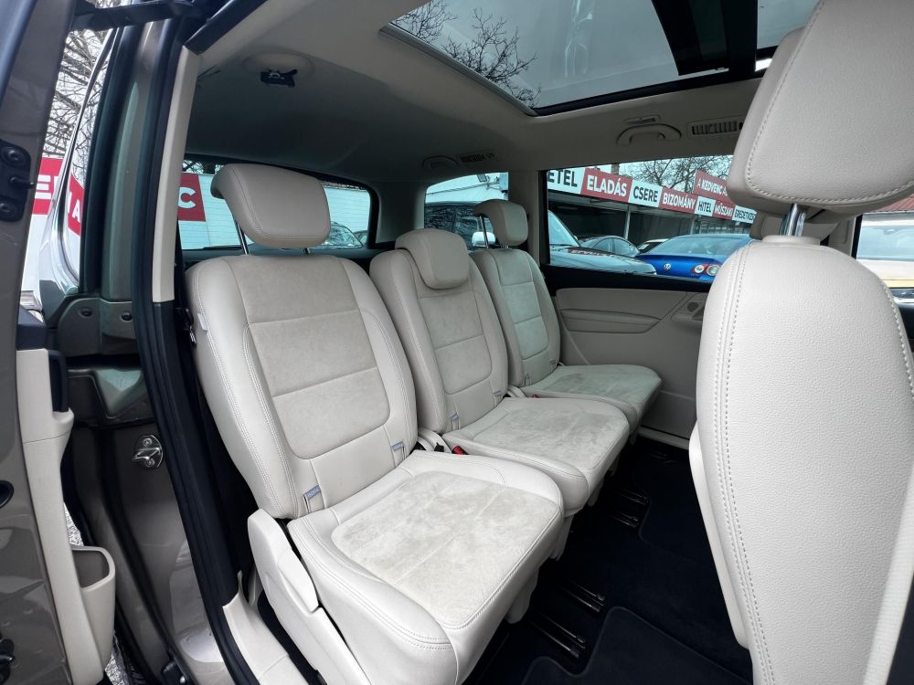 VOLKSWAGEN SHARAN 2.0 TDI BMT SCR Highline 4Motion DSG Egyedülálló szépség! Vaj bőr. tető. 4x4. 158e km+sok extra