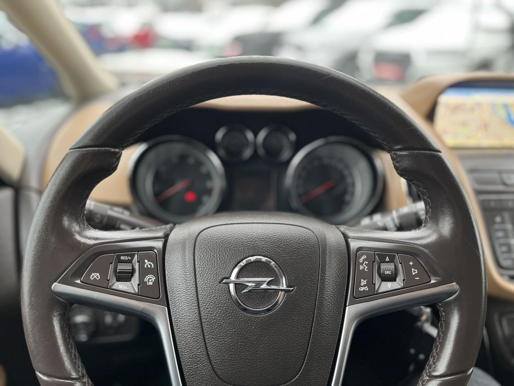 OPEL ZAFIRA TOURER 1.6 CDTI Edition (7 személyes ) Extra beltér! Klíma Tempomat Bluetooth Navi!