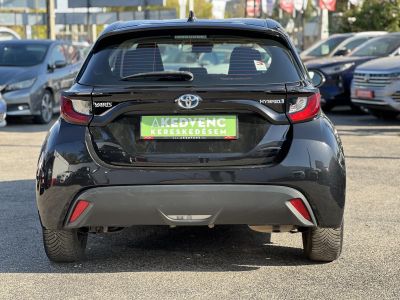 TOYOTA YARIS 1.5 Hybrid Comfort Style e-CVT