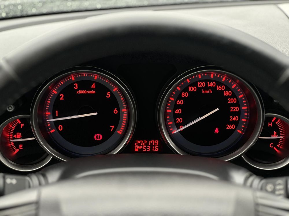 MAZDA 6 Sportkombi 2.5 GTA Xenon Keyless Ülésfűtés Navi BOSE Téli-nyári kerék szett!