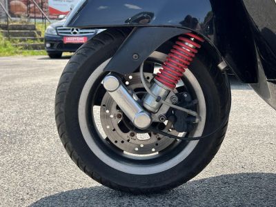VESPA GTS 11e km. Itt a szezon irány a város! Friss műszaki vizsga!